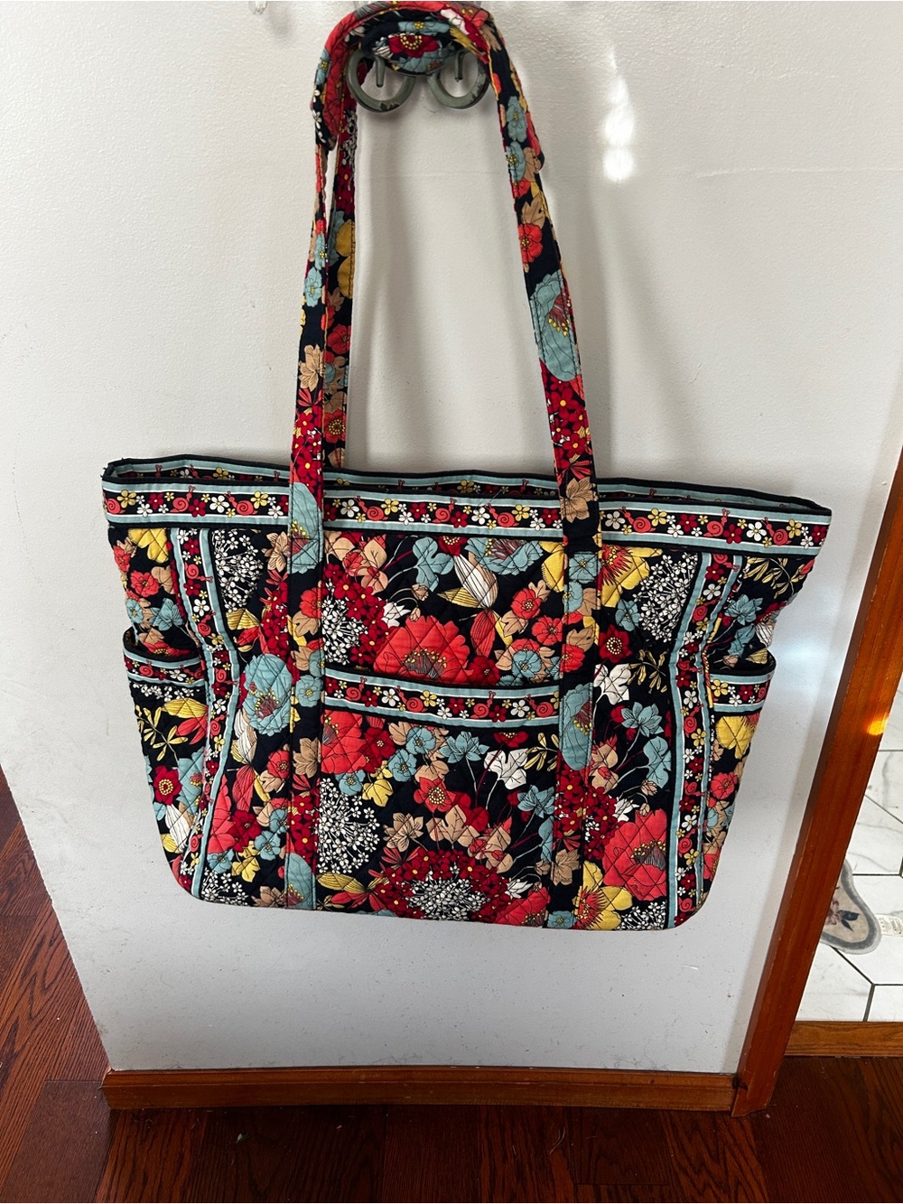 Vera Bradley Vera Tote Happy Snails Floral Quilted Shoulder Bag